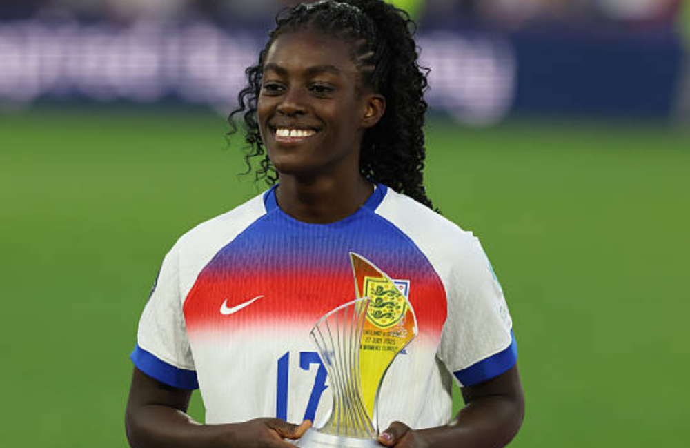 Fé em Campo: Atleta Cristã Michelle Agyemang Brilha e Atribui Vitória na Euro Feminina 2025 a Deus