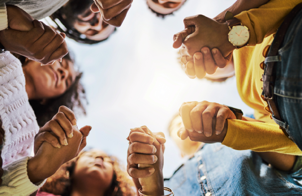 Pesquisa Aponta Impacto Positivo da Fé Cristã na Saúde Emocional e Mental